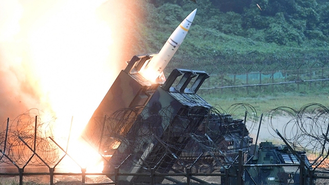 Hệ thống tên lửa chiến thuật lục quân (ATACMS) sẽ được Mỹ gửi thêm cho Ukraine