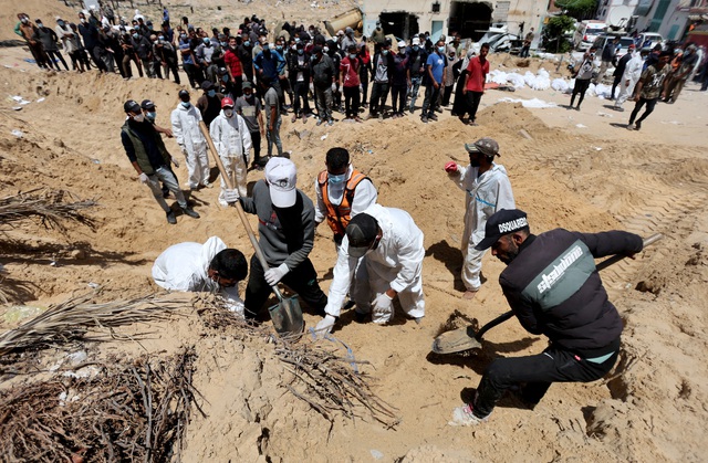 Một khu vực tại bệnh viện Nasser được khai quật