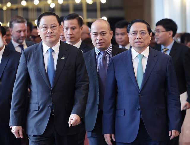 Thủ tướng Phạm Minh Chính và Thủ tướng Lào Sonexay Siphandone tham dự diễn đàn