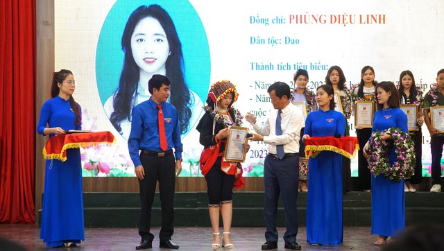 40 thanh niên, sinh viên vùng đồng bào dân tộc thiểu số và miền núi tỉnh Thanh Hóa được biểu dương, khen thưởng