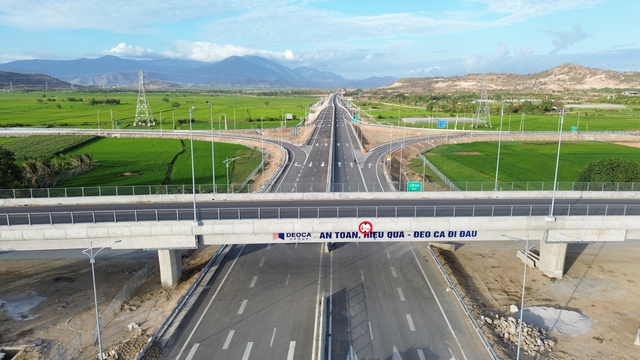 Hiện các hạng mục trên tuyến cao tốc Cam Lâm - Vĩnh Hảo đã hoàn thành, đã được nghiệm thu đưa vào khai thác