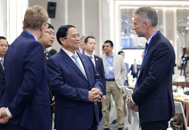 Trong khuôn khổ Diễn đàn Tương lai ASEAN 2024, Thủ tướng Phạm Minh Chính tham dự tọa đàm với doanh nghiệp ASEAN và các đối tác