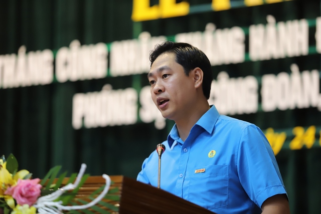 Ông Nguyễn Đức Thành, Phó tổng biên tập Báo Lao Động, phát động cuộc thi bút ký, phóng sự viết về công đoàn, công nhân và người lao động tỉnh Hà Tĩnh