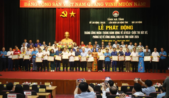 50 công nhân, lao động tiêu biểu được nhận bằng khen của UBND tỉnh Hà Tĩnh