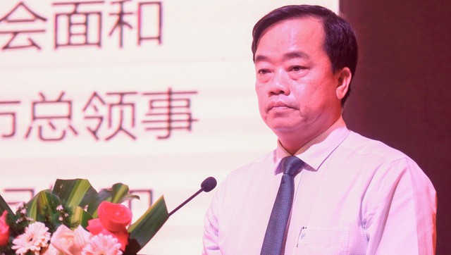Ông Huỳnh Quốc Việt, Chủ tịch UBND tỉnh Cà Mau, cho rằng đây dịp để các doanh nghiệp của tỉnh Cà Mau và doanh nghiệp của Trung Quốc gặp gỡ, trao đổi thông tin, tạo tiền đề để tiến tới hợp tác song phương trên tinh thần đôi bên cùng có lợi