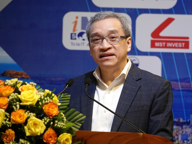 Thứ trưởng Bộ TT-TT Phan Tâm phát biểu tại hội thảo