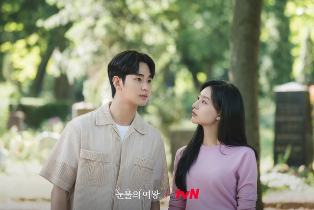 Kim Soo Hyun và Kim Ji Won đẹp đôi trên màn ảnh