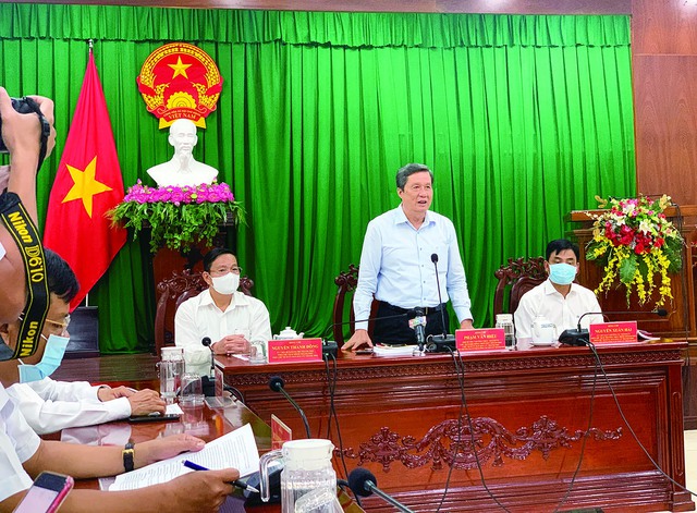 Ông Phạm Văn Hiểu chủ trì họp báo trước kỳ họp HĐND TP.Cần Thơ