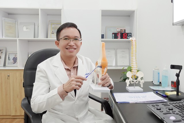 Bác sĩ Trần Minh: 'Tiêm huyết tương giàu tiểu cầu trong điều trị thoái hóa khớp'- Ảnh 1.