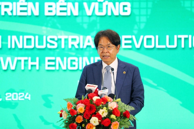 Ông Kim Byoungho - Chủ tịch HDBank (thành viên đồng sáng lập Trung tâm Cách mạng Công nghiệp 4.0 tại TP.HCM) phát biểu tại Hội thảo về định hướng tham gia của HDBank đối với hoạt động Trung tâm Cách mạng Công nghệ 4.0