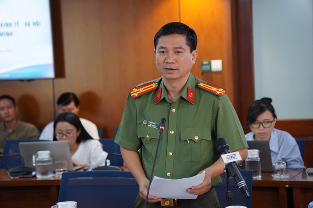 Thượng tá Lê Mạnh Hà, Phó trưởng phòng Tham mưu Công an TP.HCM cho biết, từ đầu năm 2023 đến nay CSGT đã xử phạt hơn 850 trường hợp vi phạm giao thông trên đường Phạm Văn Đồng