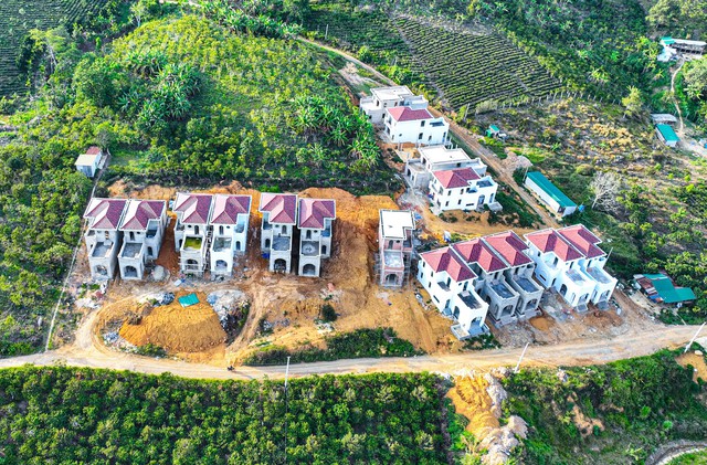 Toàn cảnh 17 căn biệt thự sai quy hoạch xây dựng ở xã Lộc Thành, H.Bảo Lâm (Lâm Đồng)