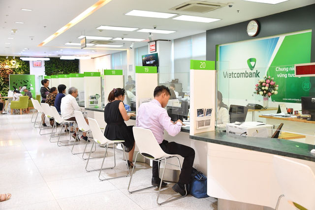 Vietcombank nói gì về điều chỉnh một số loại phí dịch vụ từ 1.7?- Ảnh 2.