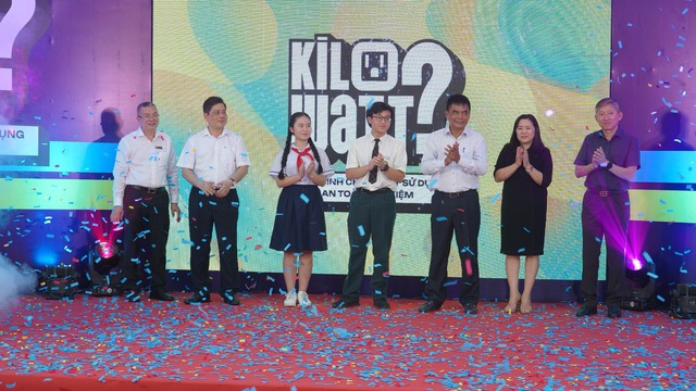 Chương trình gameshow KILOWATT do Đài Truyền hình TP.HCM và Tổng Công ty Điện lực TP.HCM phối hợp tổ chức