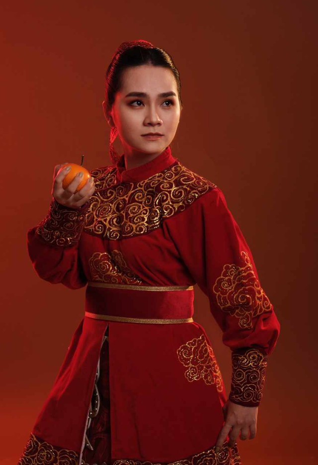 Tài năng trẻ Lệ Trinh vai Trần Quốc Toản bóp nát quả cam vì căm thù quân xâm lược