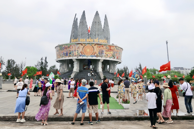 Thêm nhiều điểm đến mới ở Quảng Ninh cho du khách khám phá dịp nghỉ lễ- Ảnh 3.