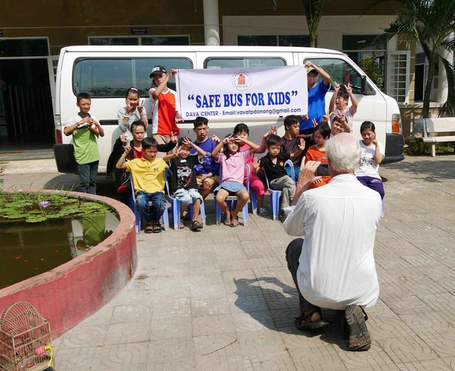 Chiếc xe mà ông Matthew gây quỹ ủng hộ cho Trung tâm Bảo trợ nạn nhân chất độc da cam và trẻ em bất hạnh TP.Đà Nẵng