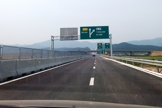 Đoạn cao tốc Diễn Châu - QL46B dài 30 km đã được thông xe