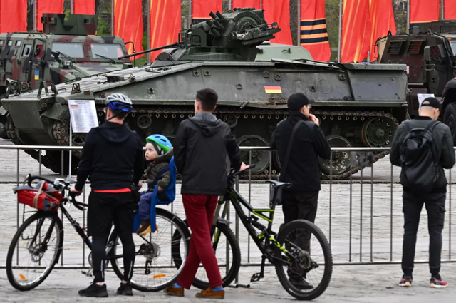 Xe tăng Đức được đưa vào triển lãm ở Moscow