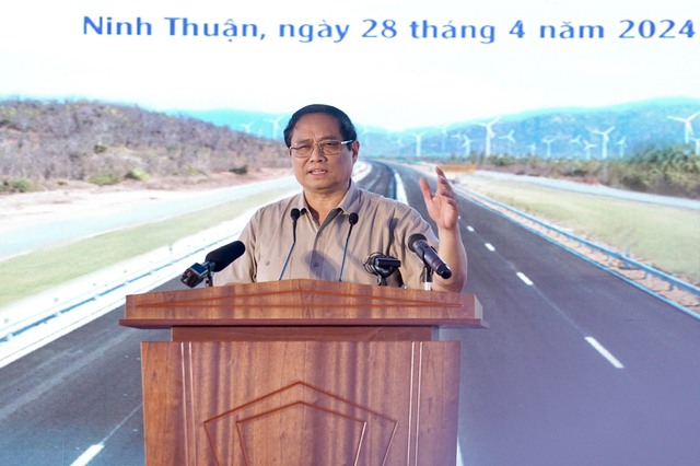 Thủ tướng đã tuyên bố Khánh thành dự án thành phần Cam Lâm - Vĩnh Hảo và Thông xe dự án thành phần Diễn Châu - Bãi Vọt, thuộc Dự án đầu tư xây dựng một số đoạn đường bộ trên tuyến cao tốc Bắc - Nam phía đông giai đoạn 2017-2020