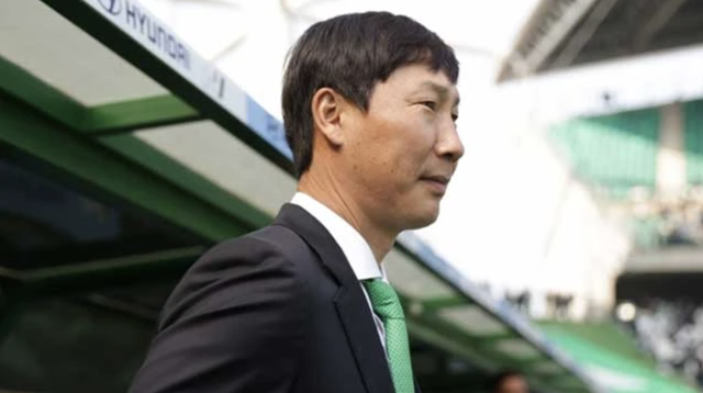 Ông Park Hang-seo bất ngờ khen tân HLV đội tuyển Việt Nam Kim Sang-sik, cụ thể là...- Ảnh 1.
