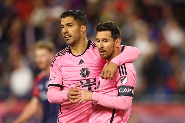Messi (phải) và Suarez trở thành cặp tiền đạo 'sát thủ' ở giải MLS 2024