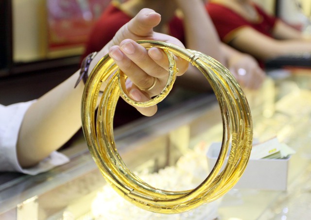Giá cao kỷ lục, Trung Quốc dẫn đầu về nhu cầu vàng- Ảnh 1.