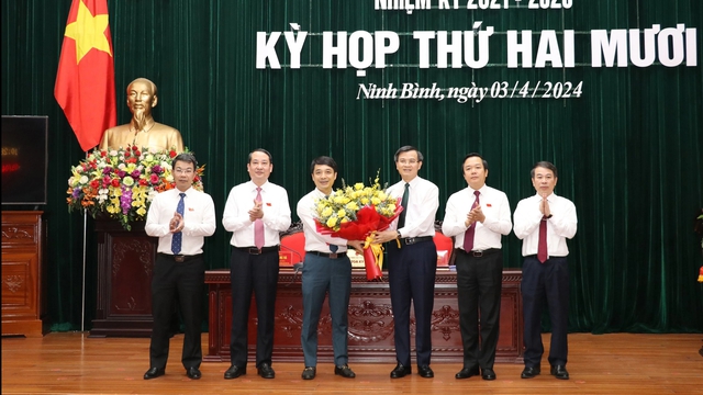 Giám đốc Sở Tài chính Ninh Bình được bầu làm Phó chủ tịch HĐND tỉnh- Ảnh 1.