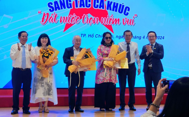 Bản tam ca đặc biệt của nhạc sĩ Phạm Minh Tuấn, ca sĩ Cẩm Vân, Thanh Thúy- Ảnh 2.