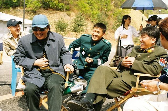 Lee Byung Hun và Son Ye Jin hợp tác trong phim hành động - giật gân mới- Ảnh 2.