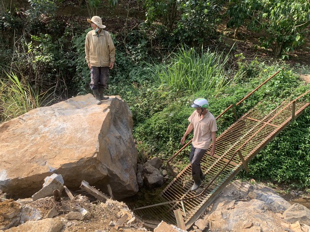 Lâm Đồng: Yêu cầu tạm dừng nổ mìn khai thác đá ở xã Lộc Thành- Ảnh 1.