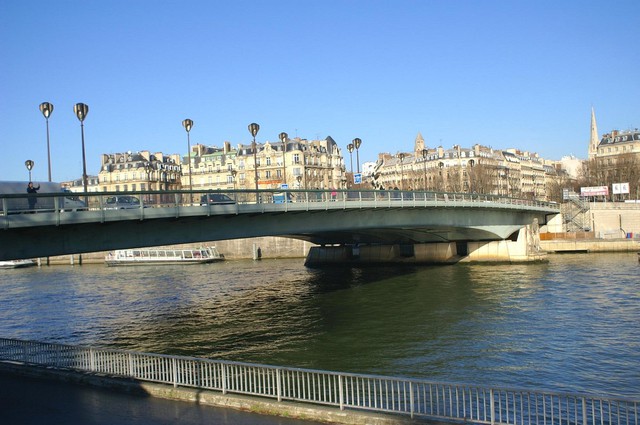 Dừng chân tại các cây cầu được nhiều du khách yêu thích tại Pháp- Ảnh 4.