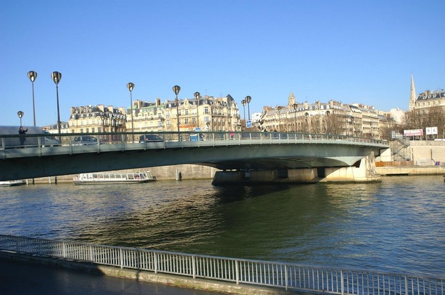 Dừng chân tại các cây cầu được nhiều du khách yêu thích tại Pháp- Ảnh 4.