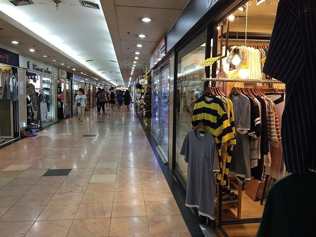 Cùng khám phá những địa điểm mua sắm sầm uất tại Busan- Ảnh 2.