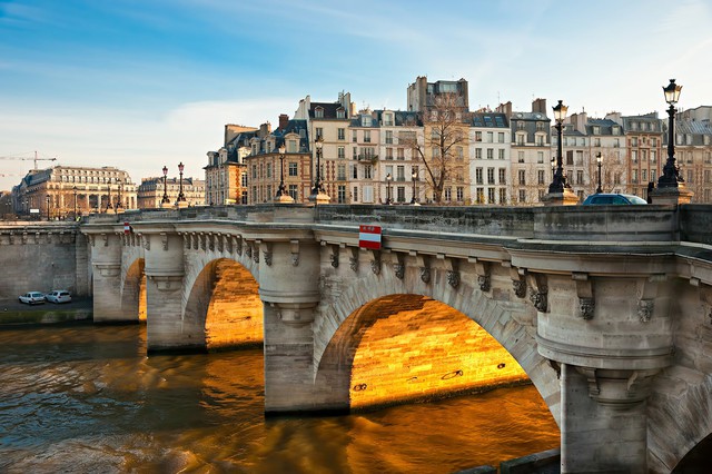 Dừng chân tại các cây cầu được nhiều du khách yêu thích tại Pháp- Ảnh 2.