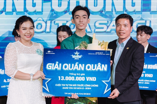 Nguyên Khang, Xuân Hiếu làm giám khảo cuộc thi dẫn chương trình cho sinh viên- Ảnh 2.