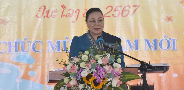 Lãnh đạo Đảng, Nhà nước tham dự tết cổ truyền Bunpimay của Lào- Ảnh 3.