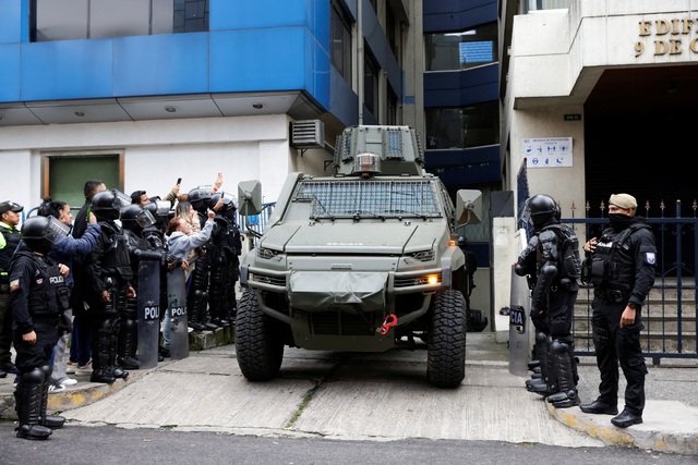 Ecuador hứng bão ngoại giao sau vụ xông vào sứ quán Mexico bắt người- Ảnh 2.
