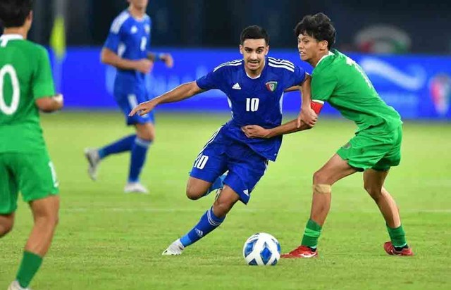 U.23 Kuwait (trái) - đối thủ đầu tiên của U.23 VN tại bảng D giải U.23 châu Á 2024