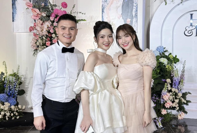 Hình ảnh của Hòa Minzy tại đám cưới cầu thủ Quang Hải