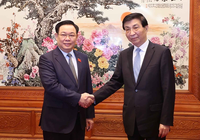 Chủ tịch Quốc hội Vương Đình Huệ hội kiến Chủ tịch Chính hiệp toàn quốc Trung Quốc Vương Hộ Ninh