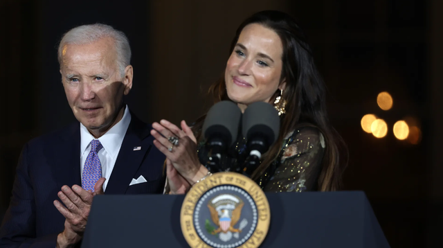 Tổng thống Mỹ Joe Biden và con gái Ashley Biden tại Nhà Trắng hôm 13.6.2023