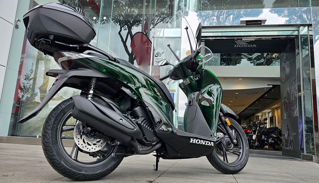 Honda SH Vetro vua dat chan den Viet Nam