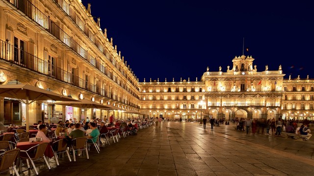 Ngất ngây trước vẻ đẹp lãng mạn của thành phố Salamanca, Tây Ban Nha- Ảnh 1.