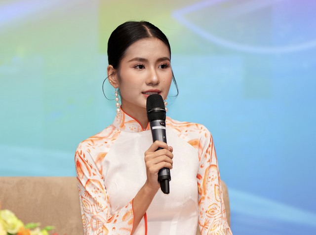 Miss Eco International Nguyễn Thanh Hà giao lưu cùng các khách mời