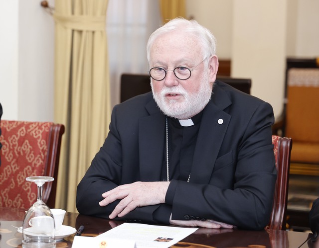 Tổng giám mục, Bộ trưởng Ngoại giao Tòa thánh Vatican Paul Richard Gallagher