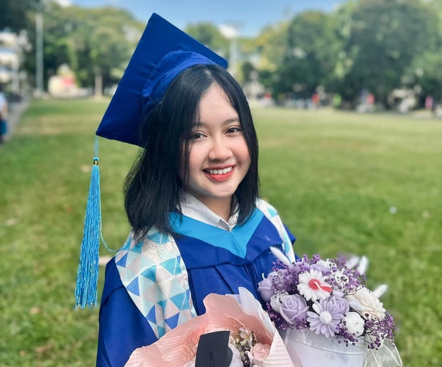 Triệu Vy vừa tốt nghiệp ngành kỹ thuật hóa học Trường ĐH Bách khoa (ĐH Quốc gia TP.HCM)