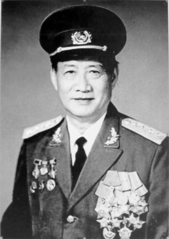 'Cánh tay phải' của Đại tướng Tổng tư lệnh ở Điện Biên Phủ- Ảnh 1.