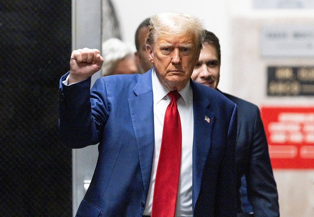Cựu Tổng thống Mỹ Donald Trump rời tòa hình sự Manhattan ở TP.New York (bang New York) ngày 30.4
