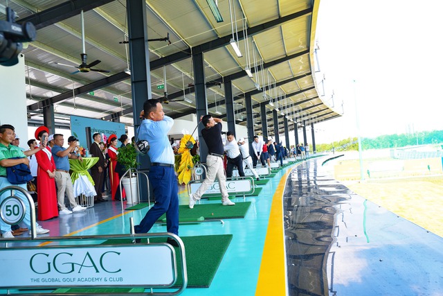 Sự kiện khai trương Học viện và CLB Golf - The Global Golf Academy & Club thu hút nhiều khách hàng, vận động viên, huấn luyện viên golf trong và ngoài nước tham gia